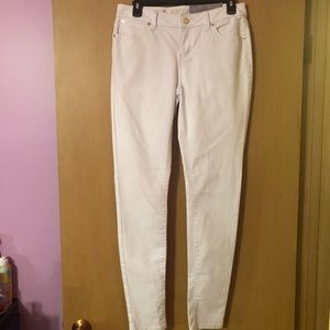 Brand New White Pants 👖